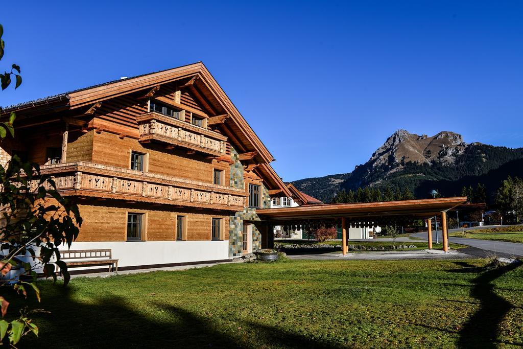 Sonn Alpin - Ferienwohnungen Grän Exterior foto